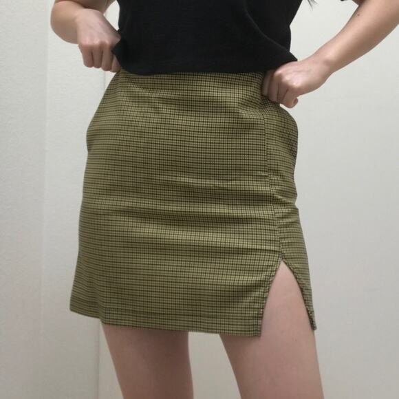 Urban Outfitters UO Darren Notched Pelmet Yellow Houndstooth Mini Skirt Sz S - Picture 1 of 7